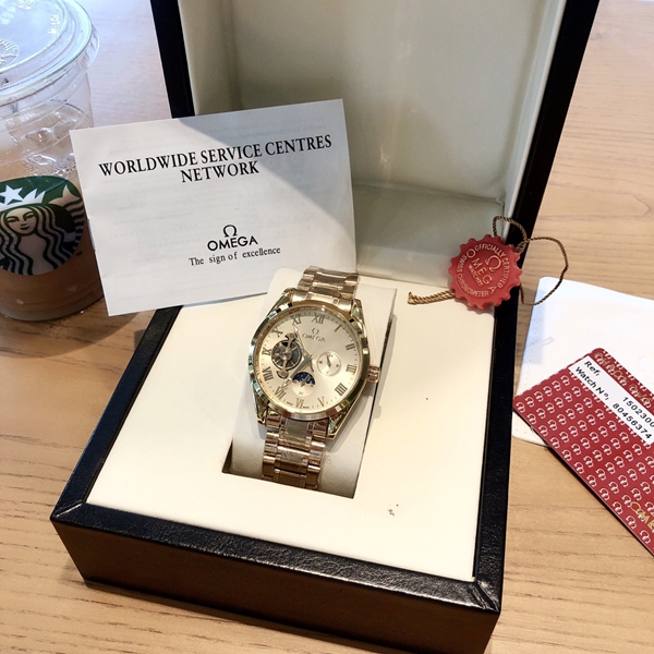 ブランド時計角部分ディテール